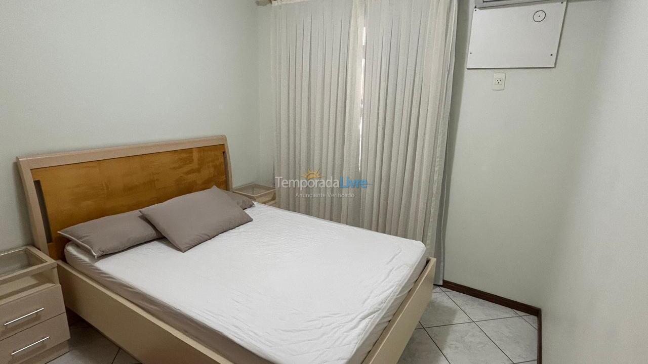 Apartment for vacation rental in Itapema (Centro)