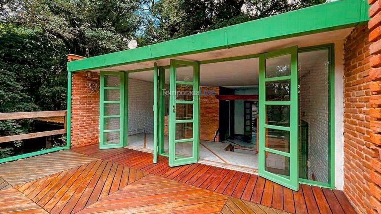 Casa para aluguel de temporada em Cotia (Taboleiro Verde)