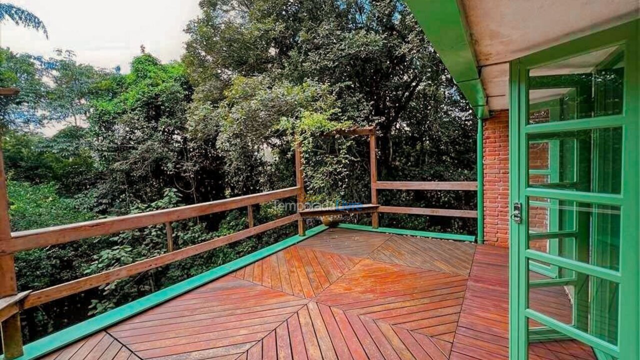 Casa para aluguel de temporada em Cotia (Taboleiro Verde)