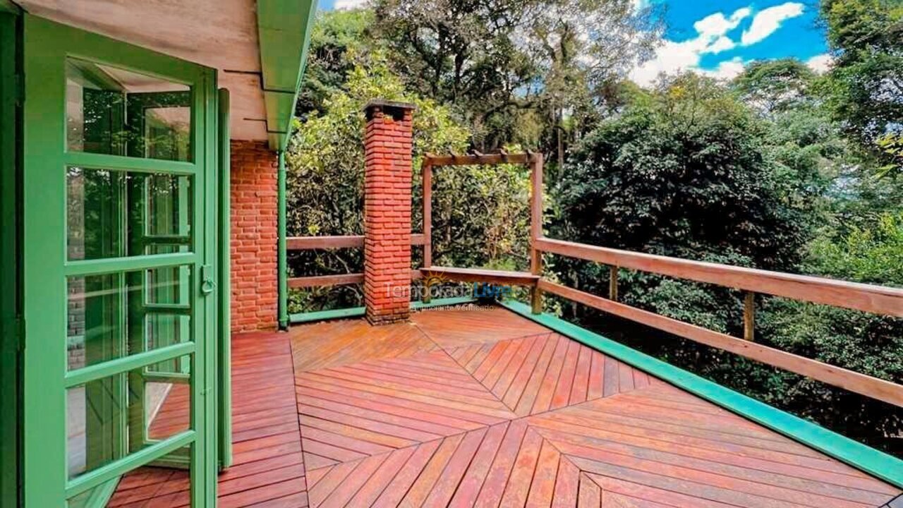 Casa para aluguel de temporada em Cotia (Taboleiro Verde)