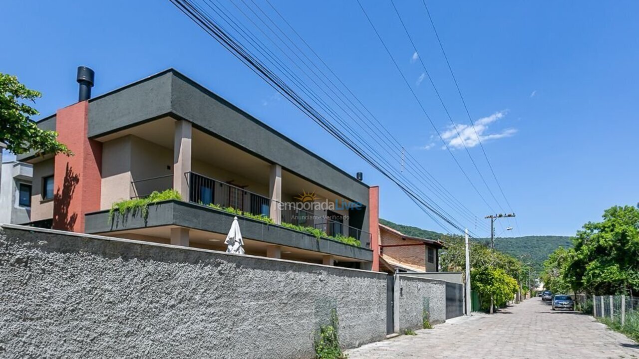 House for vacation rental in Florianópolis (Porto da Lagoa)