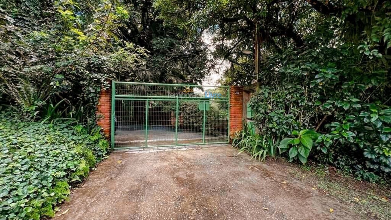 Casa para alquiler de vacaciones em Cotia (Taboleiro Verde)