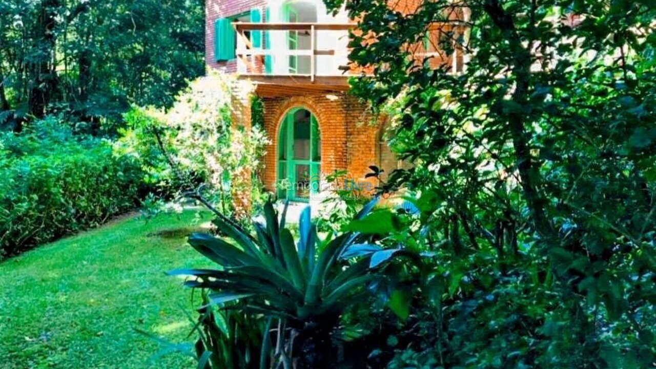 Casa para aluguel de temporada em Cotia (Taboleiro Verde)