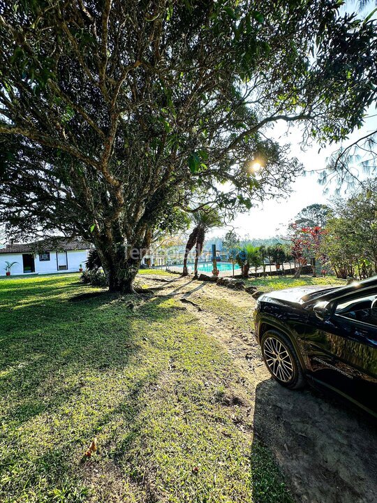 Granja para alquiler de vacaciones em Biritiba Mirim (Sertãozinho)