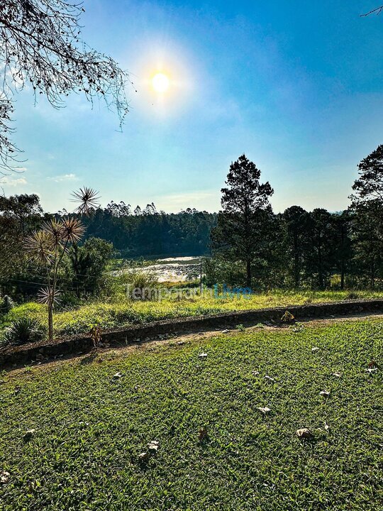 Granja para alquiler de vacaciones em Biritiba Mirim (Sertãozinho)