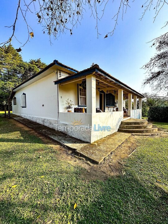 Granja para alquiler de vacaciones em Biritiba Mirim (Sertãozinho)