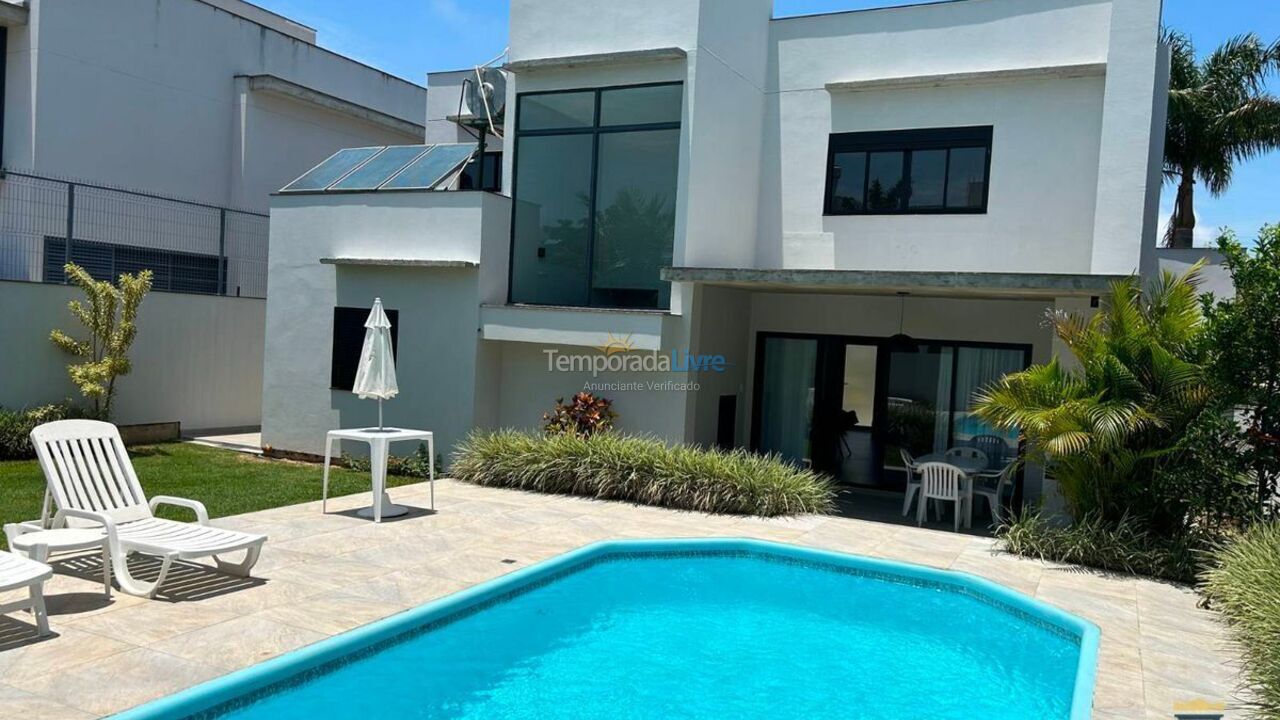 Casa para alquiler de vacaciones em Florianopolis (Jurerê Internacional)