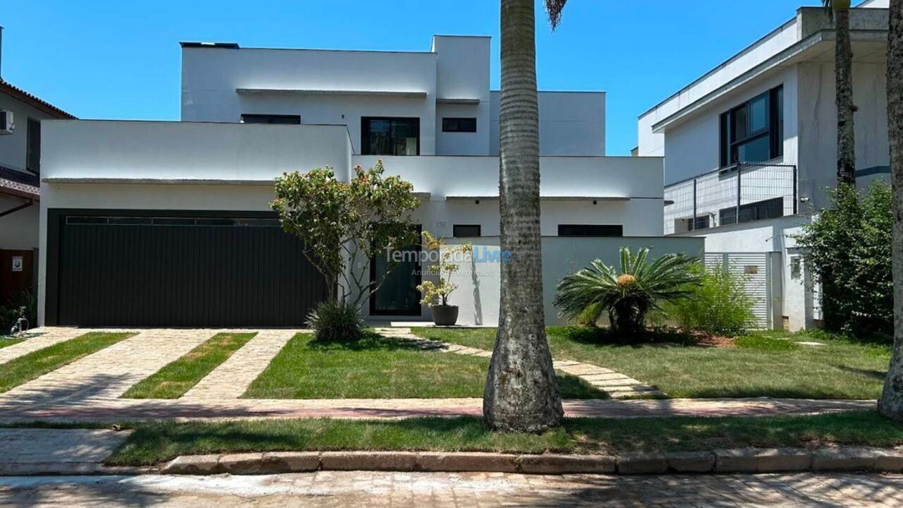 Casa para aluguel de temporada em Florianopolis (Jurerê Internacional)