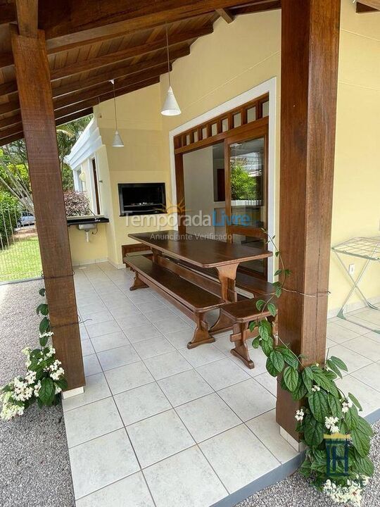 House for vacation rental in Florianopolis (Jurerê Internacional)