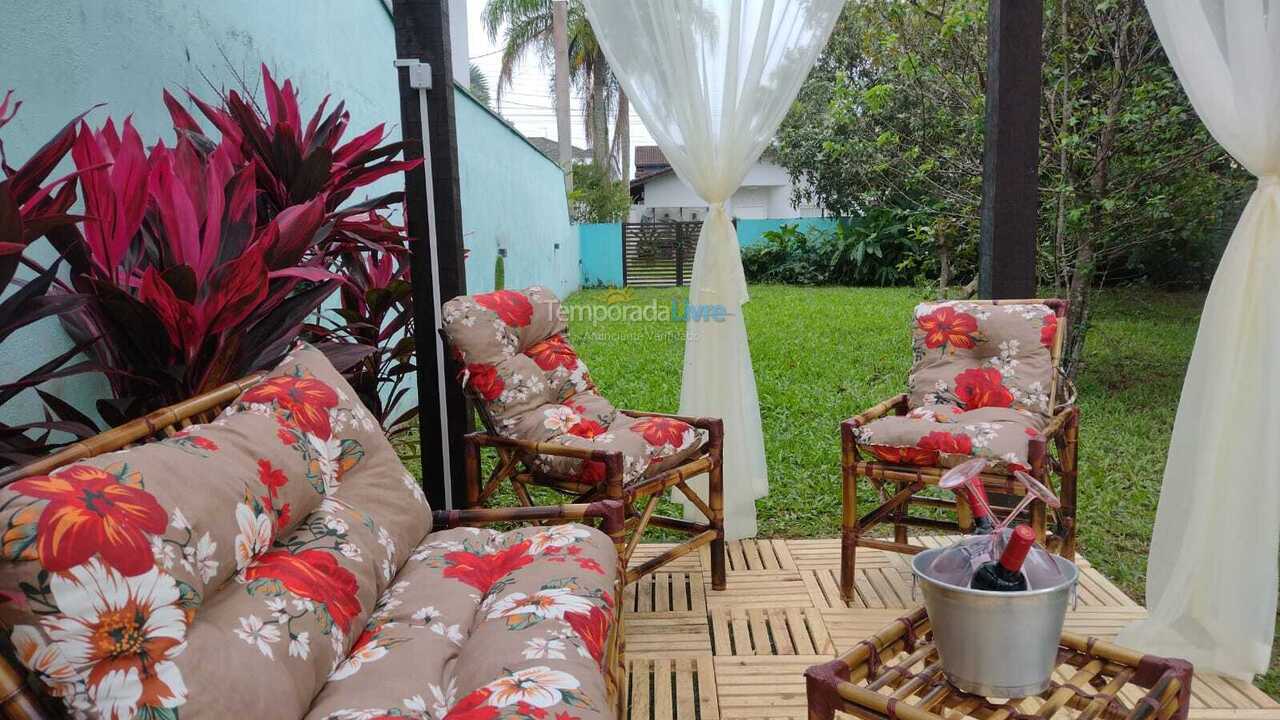 Casa para aluguel de temporada em Guarujá (Praia do Pernambuco)