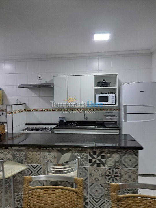 Apartamento para aluguel de temporada em Ubatuba (Praia Grande)