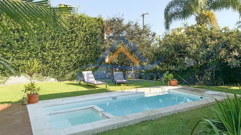 Linda Casa Piscina Custo Benefício Jurere Internacional Florianópolis