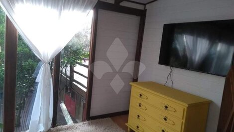 Casa para 15 pessoas com 4 dormitórios em Ibiraquera / Imbituba