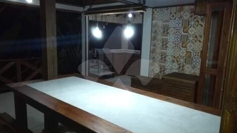 Casa para 15 pessoas com 4 dormitórios em Ibiraquera / Imbituba