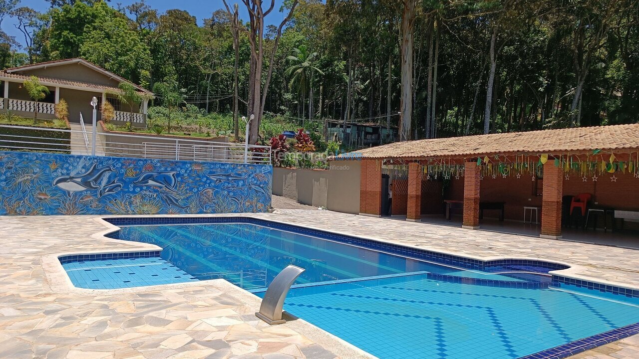 Casa para aluguel de temporada em São Lourenço da Serra (Triângulo Azul)