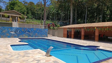 Sitio com uma linda piscina e área gourmet LT0027