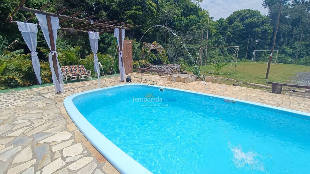 Casa para alquiler de vacaciones em São Lourenço da Serra (Paiol do Meio)