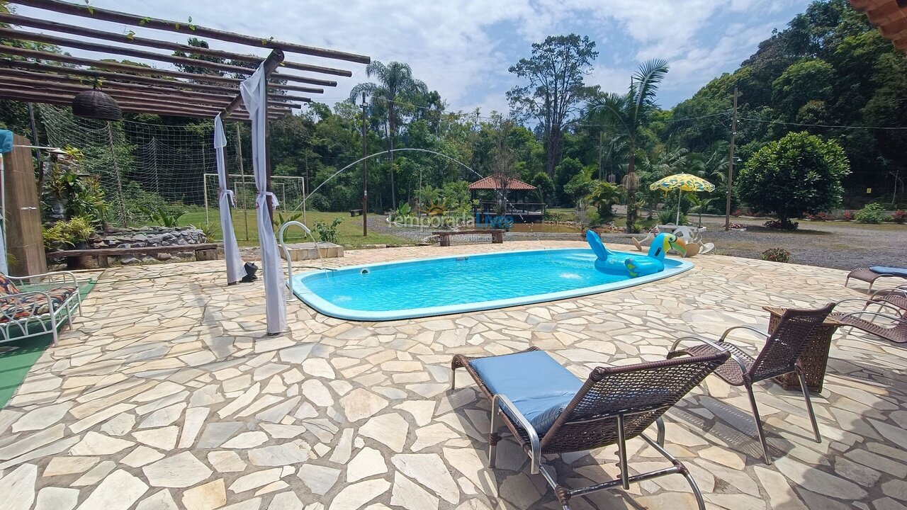 Casa para aluguel de temporada em São Lourenço da Serra (Paiol do Meio)