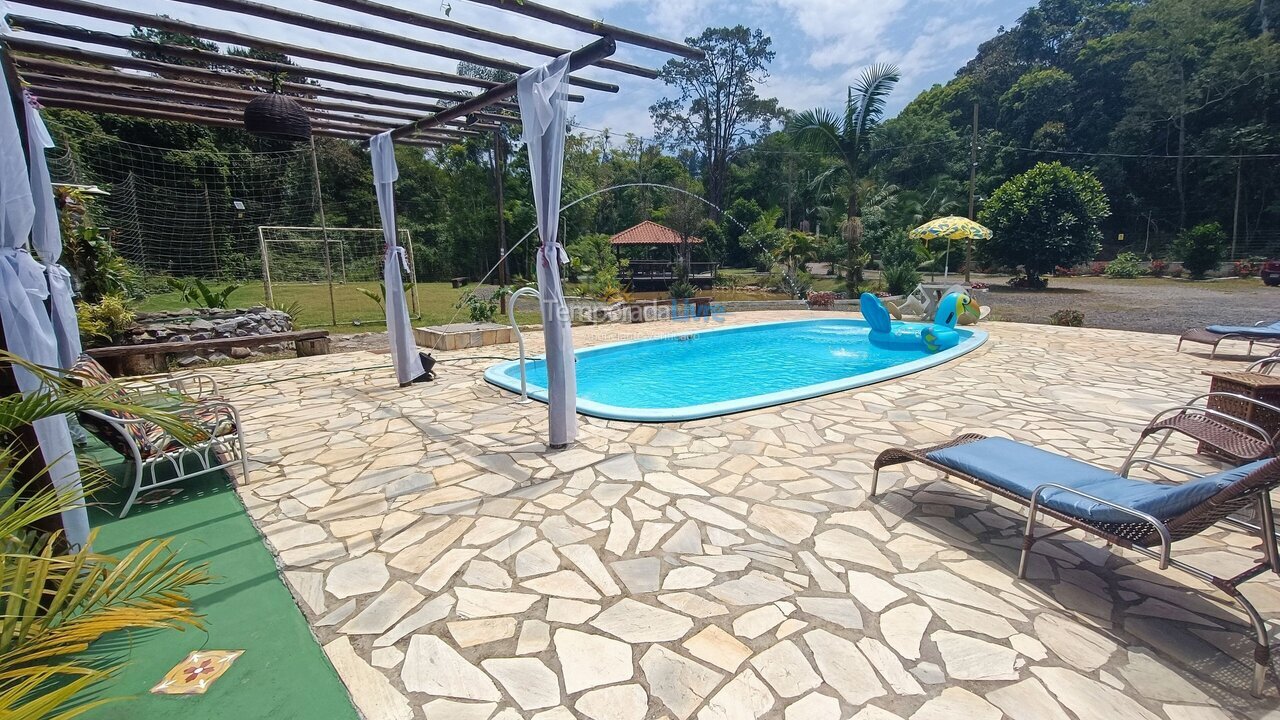 Casa para alquiler de vacaciones em São Lourenço da Serra (Paiol do Meio)