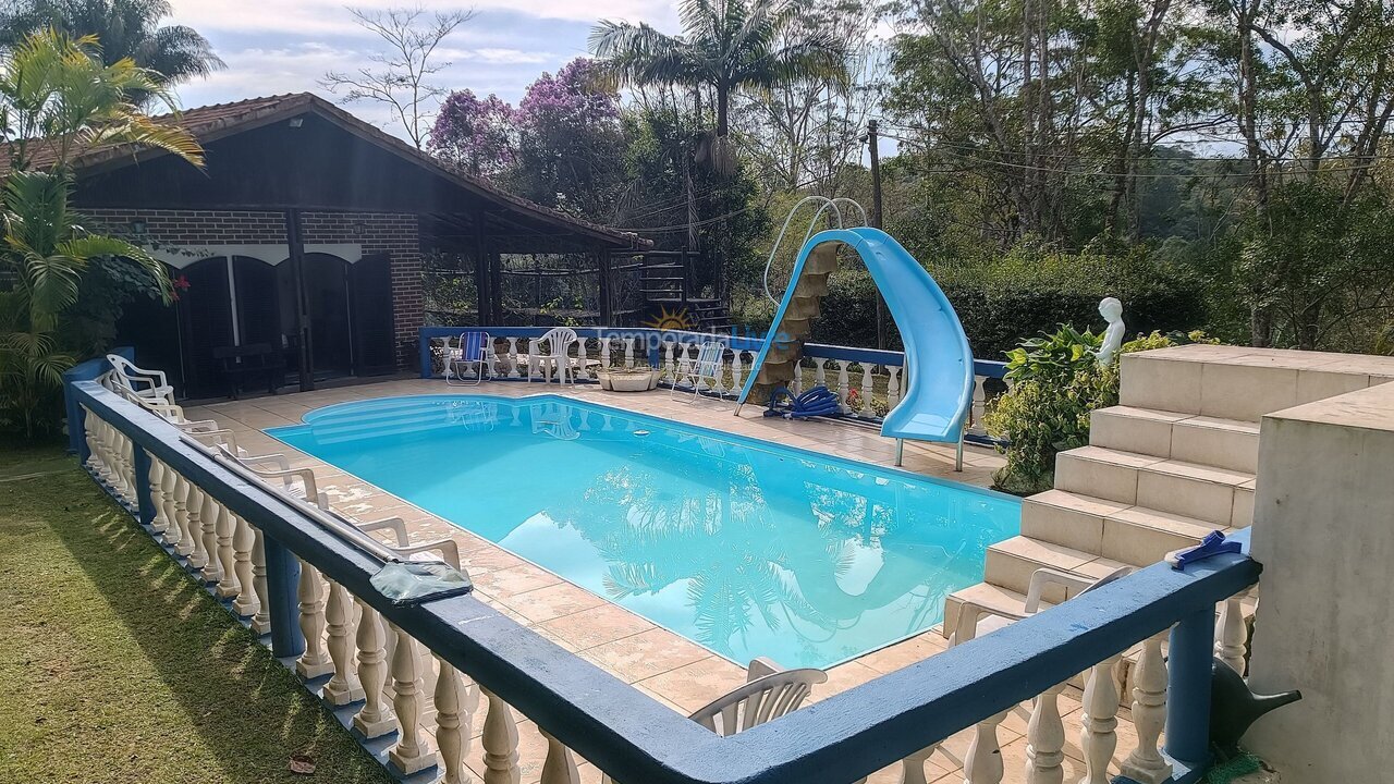 Casa para aluguel de temporada em Juquitiba (Jacuba)