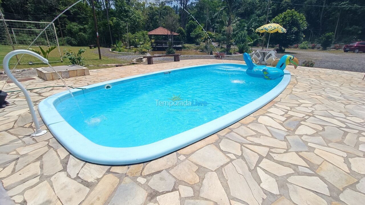 Casa para aluguel de temporada em São Lourenço da Serra (Paiol do Meio)