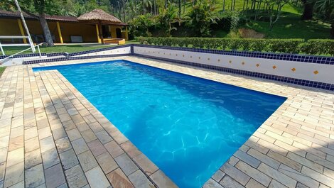 Chacara with swimming pool and lake for fishing in Juquitiba