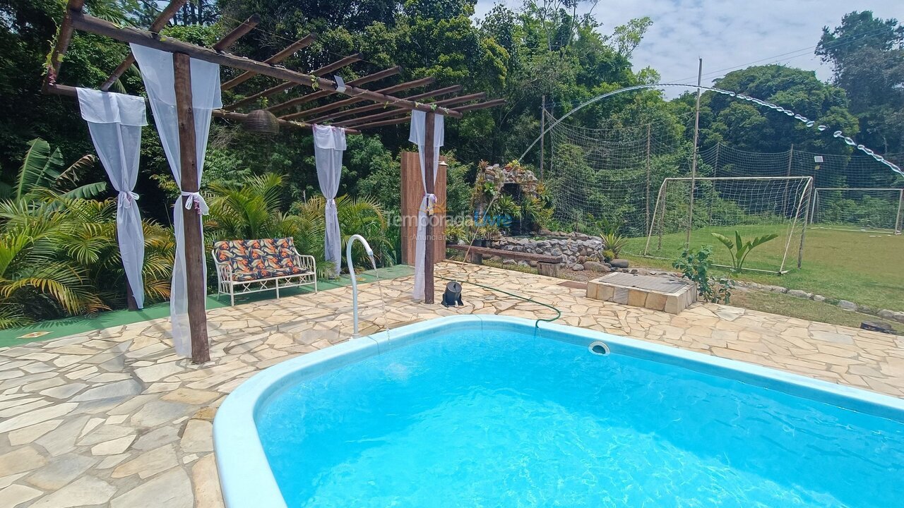 Casa para alquiler de vacaciones em São Lourenço da Serra (Paiol do Meio)