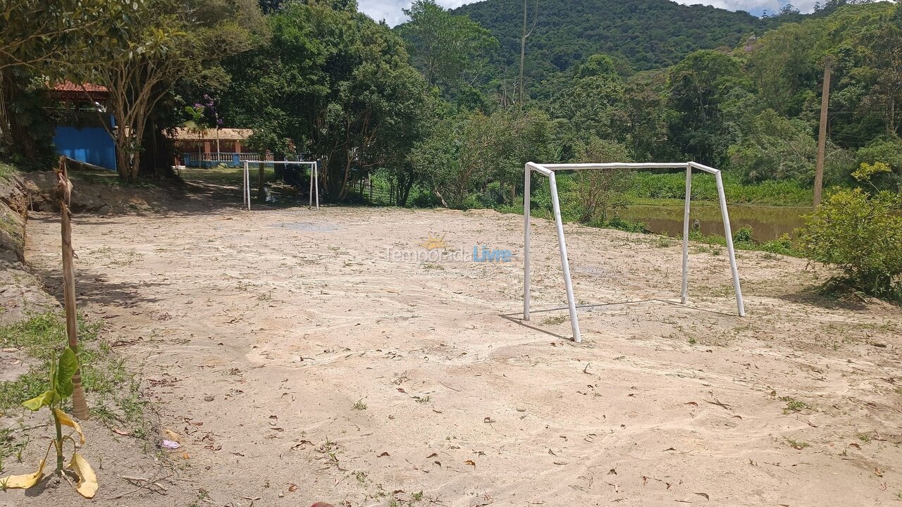 Casa para aluguel de temporada em São Lourenço da Serra (Triângulo Azul)