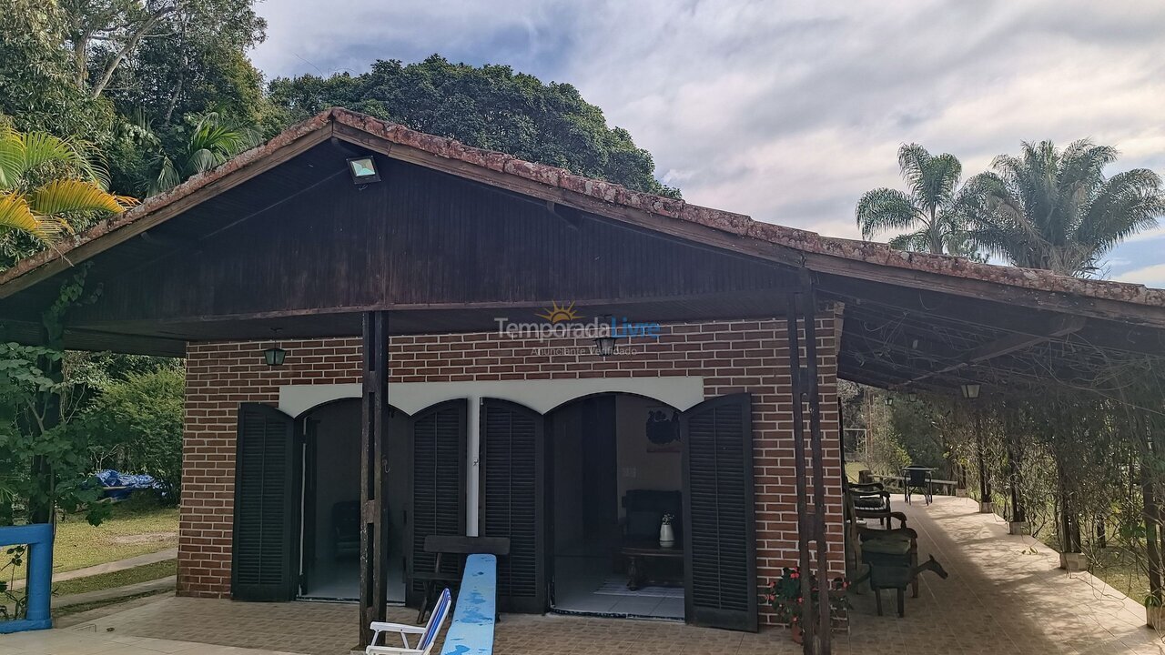 Casa para aluguel de temporada em Juquitiba (Jacuba)