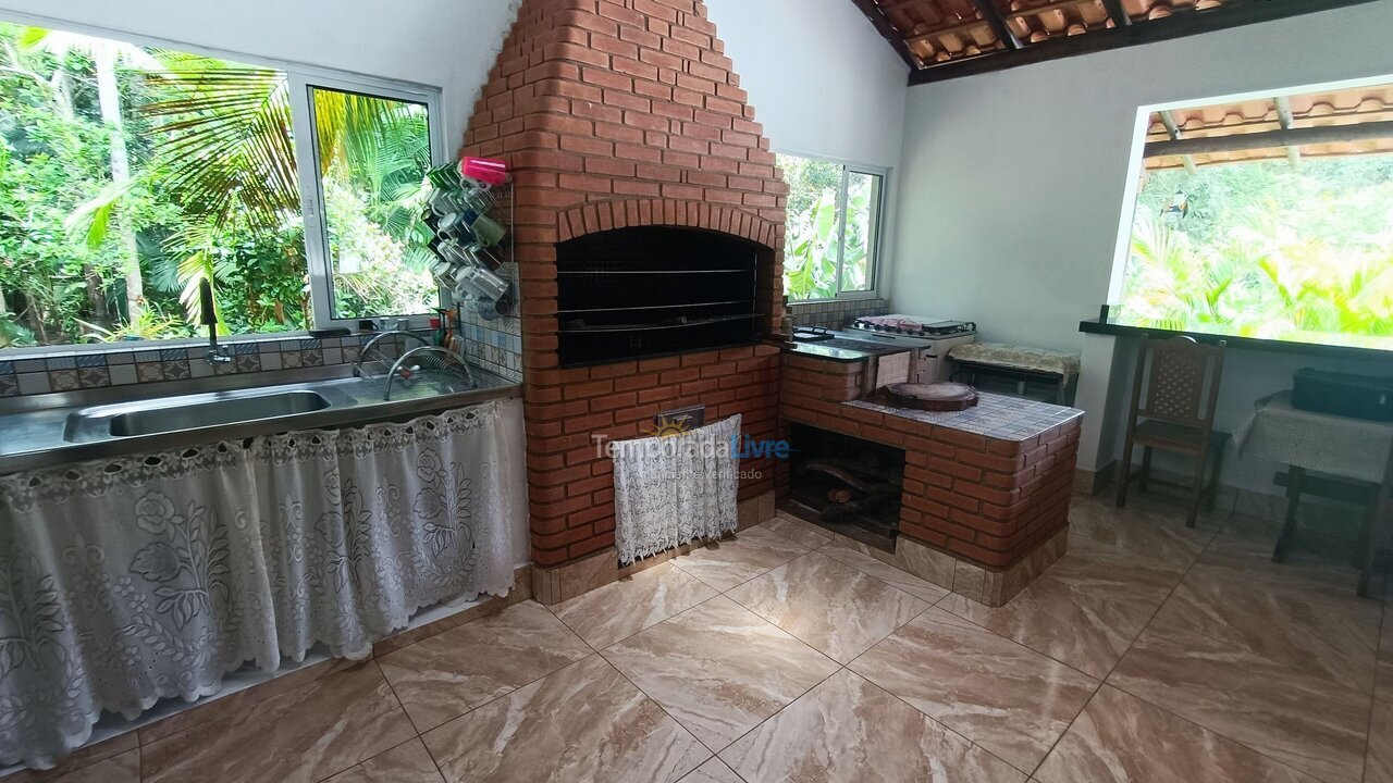 Casa para alquiler de vacaciones em São Lourenço da Serra (Paiol do Meio)