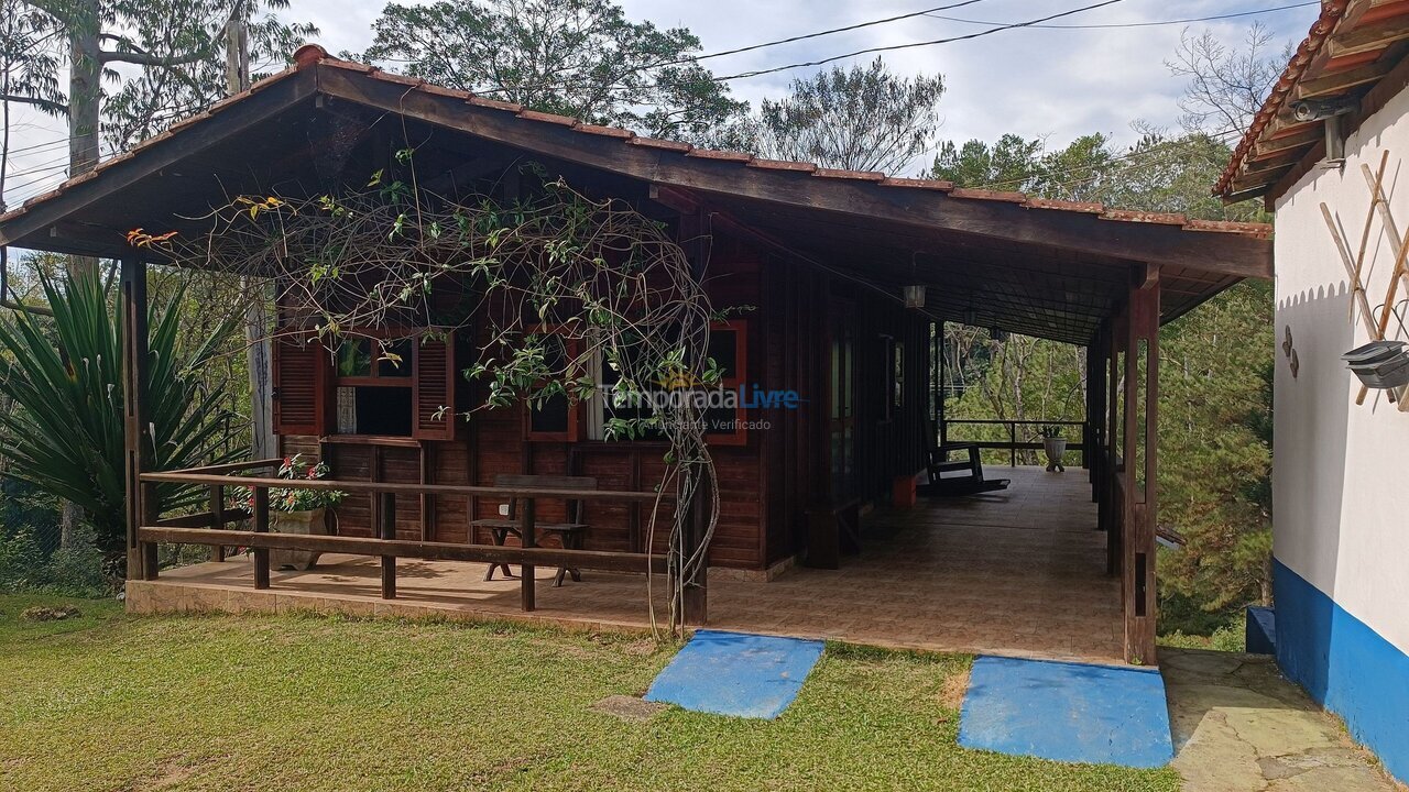 Casa para aluguel de temporada em Juquitiba (Jacuba)