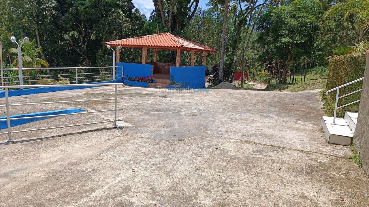 Casa para aluguel de temporada em São Lourenço da Serra (Triângulo Azul)