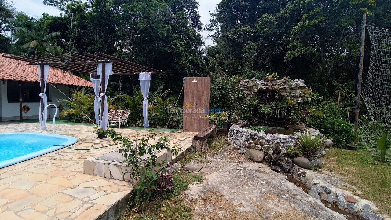 Casa para alquiler de vacaciones em São Lourenço da Serra (Paiol do Meio)