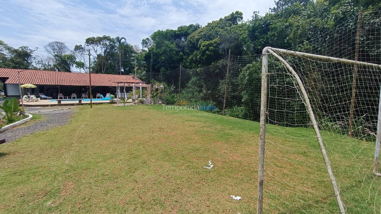 Casa para aluguel de temporada em São Lourenço da Serra (Paiol do Meio)