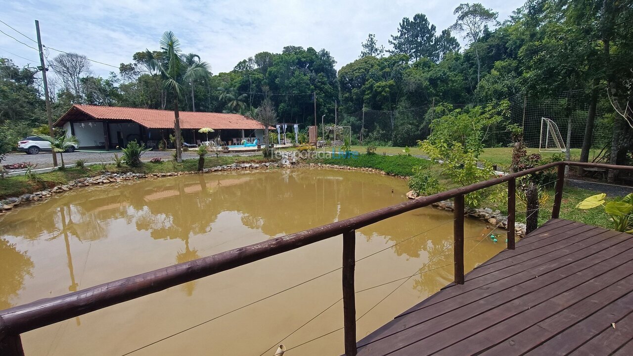 Casa para alquiler de vacaciones em São Lourenço da Serra (Paiol do Meio)