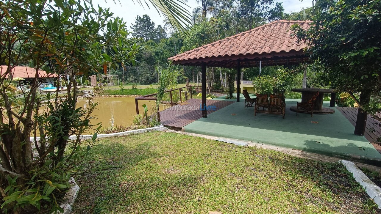 Casa para alquiler de vacaciones em São Lourenço da Serra (Paiol do Meio)