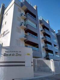 Apartment in Praia das Toninhas very close to the sea