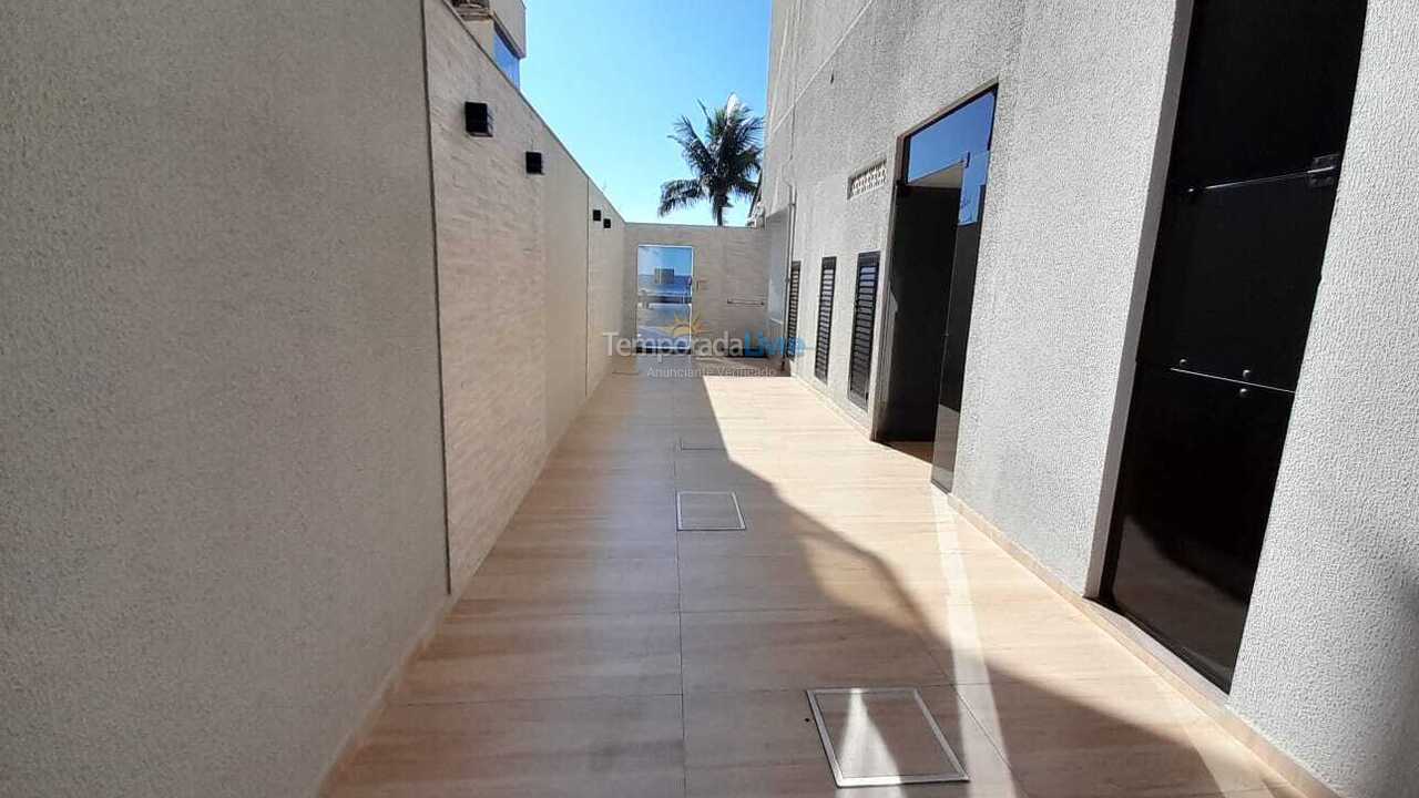 Apartamento para aluguel de temporada em Itapema (Meia Praia)