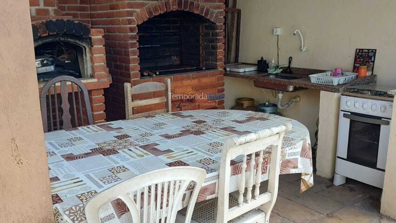 Casa para alquiler de vacaciones em Caraguatatuba (Massaguaçu)