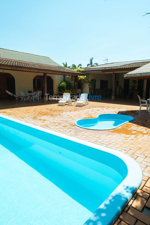 Casa para aluguel de temporada em Foz do Iguaçu (Vila Adriana)