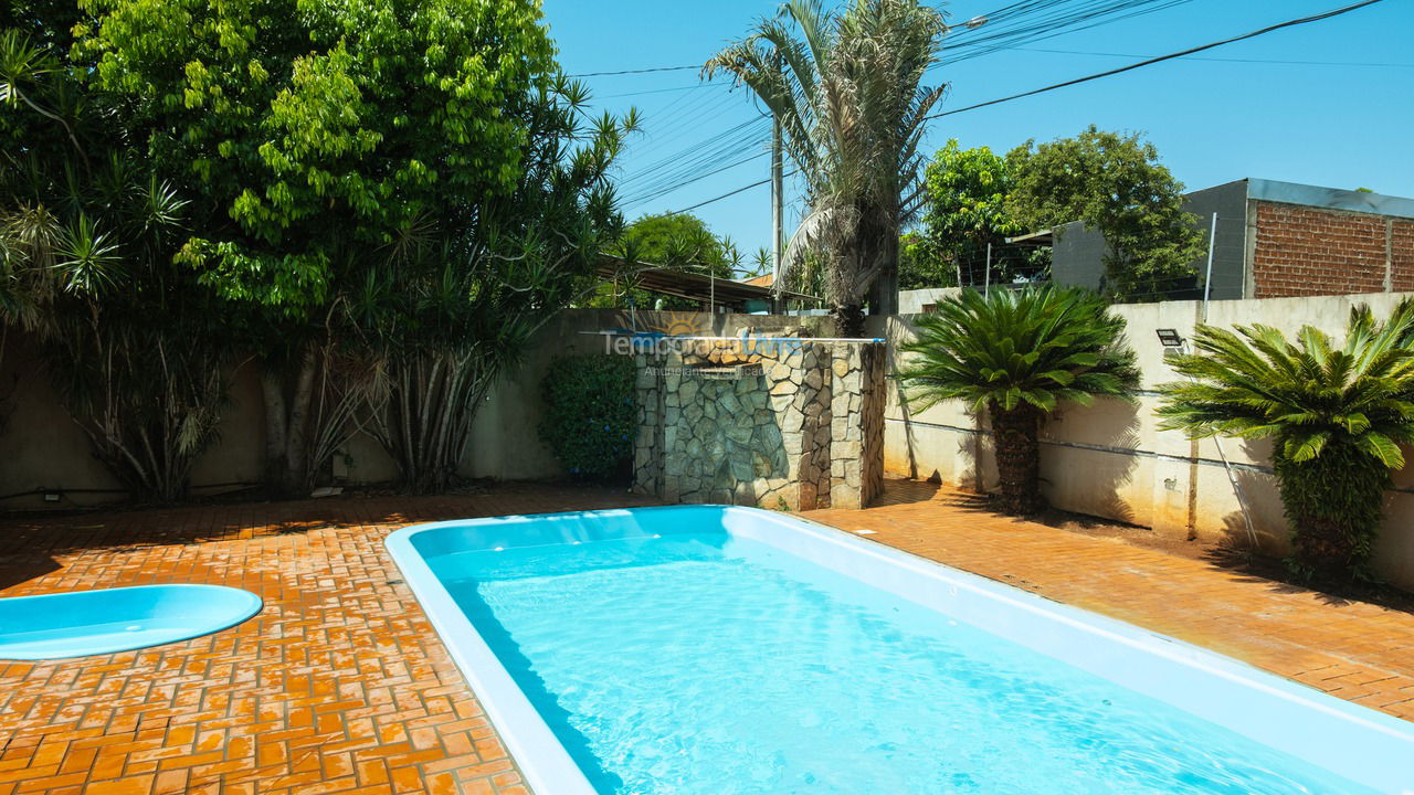 Casa para aluguel de temporada em Foz do Iguaçu (Vila Adriana)