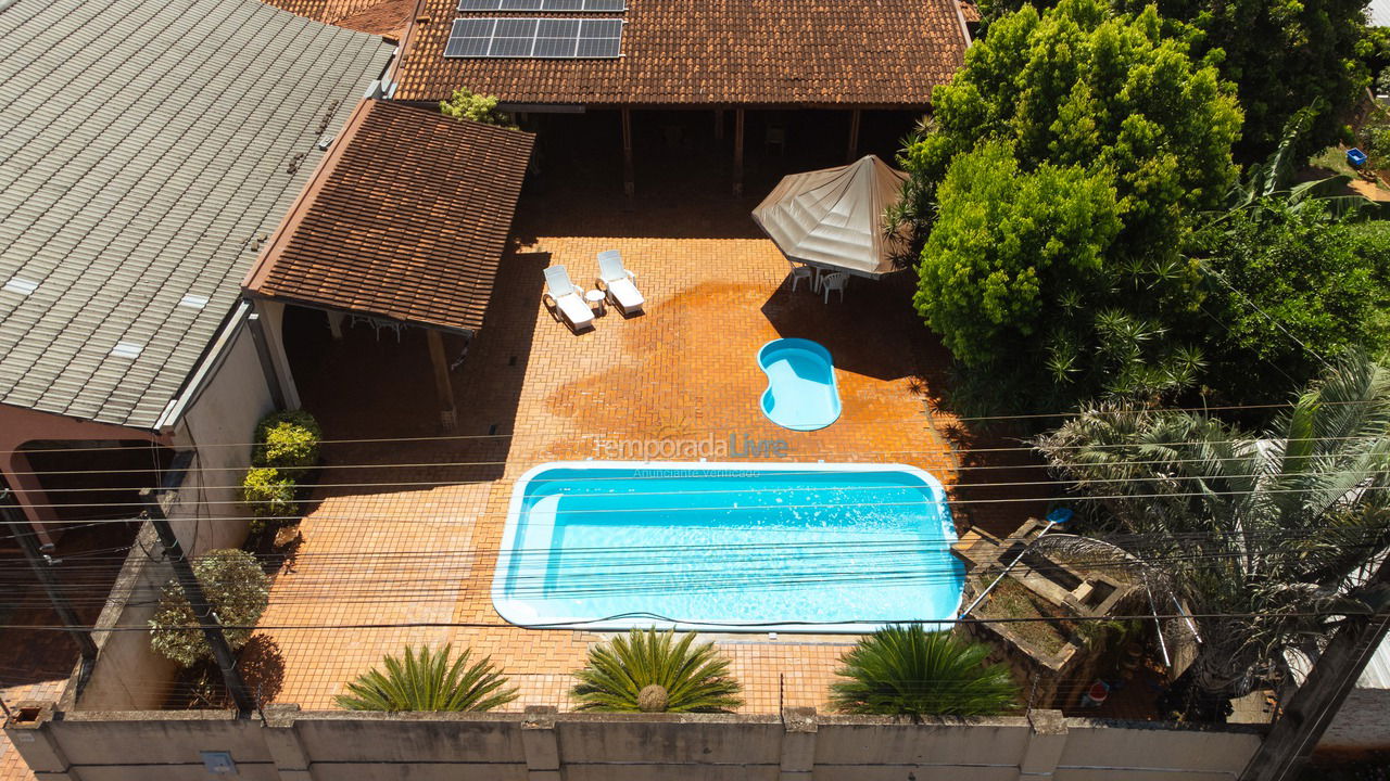 Casa para aluguel de temporada em Foz do Iguaçu (Vila Adriana)