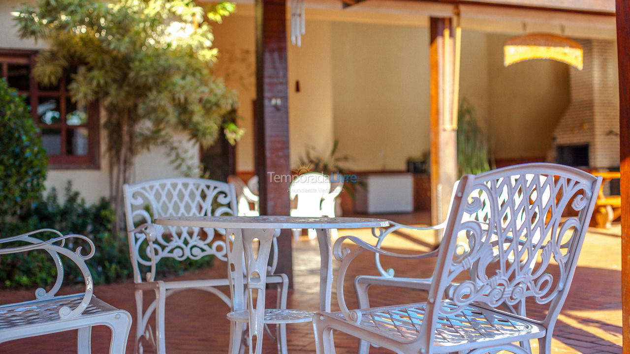 Casa para aluguel de temporada em Foz do Iguaçu (Vila Adriana)