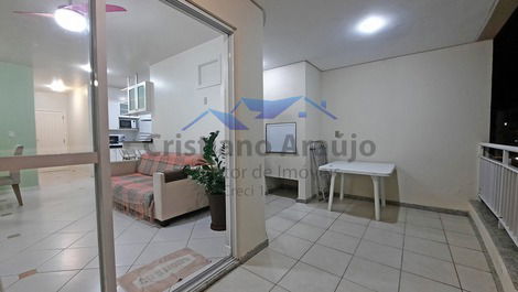 3 bedroom apartment 50 meters from the beach.