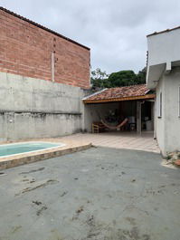 Casa con piscina, playa y 3 dormitorios.