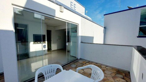 High Standard Duplex Penthouse Just 20m from Lagoinha Beach!