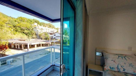 High Standard Duplex Penthouse Just 20m from Lagoinha Beach!