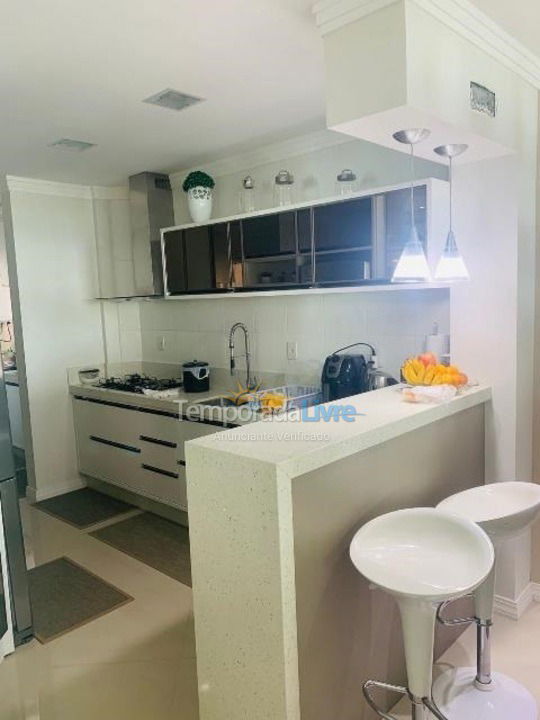 Apartamento para alquiler de vacaciones em Bombinhas (Praia de Bombas)