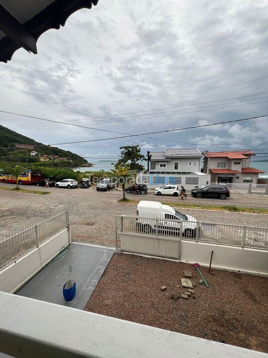 Casa para aluguel de temporada em Bombinhas (Praia de Quatro Ilhas)