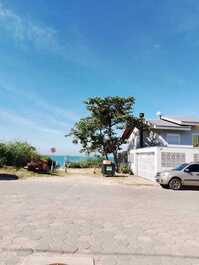 Casa en 4 Ilhas Bombinhas a 20m de la playa, hasta 22 personas